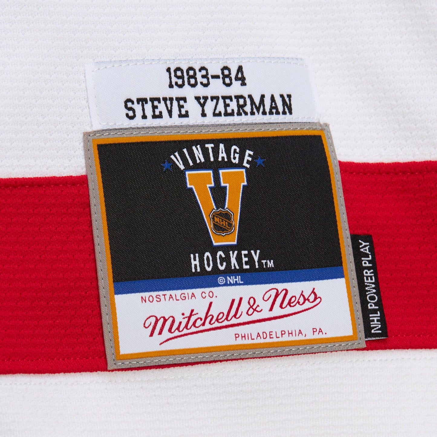 Mitchell & Ness Men's NHL White Jersey Red Wings 1983 Steve Yzerman