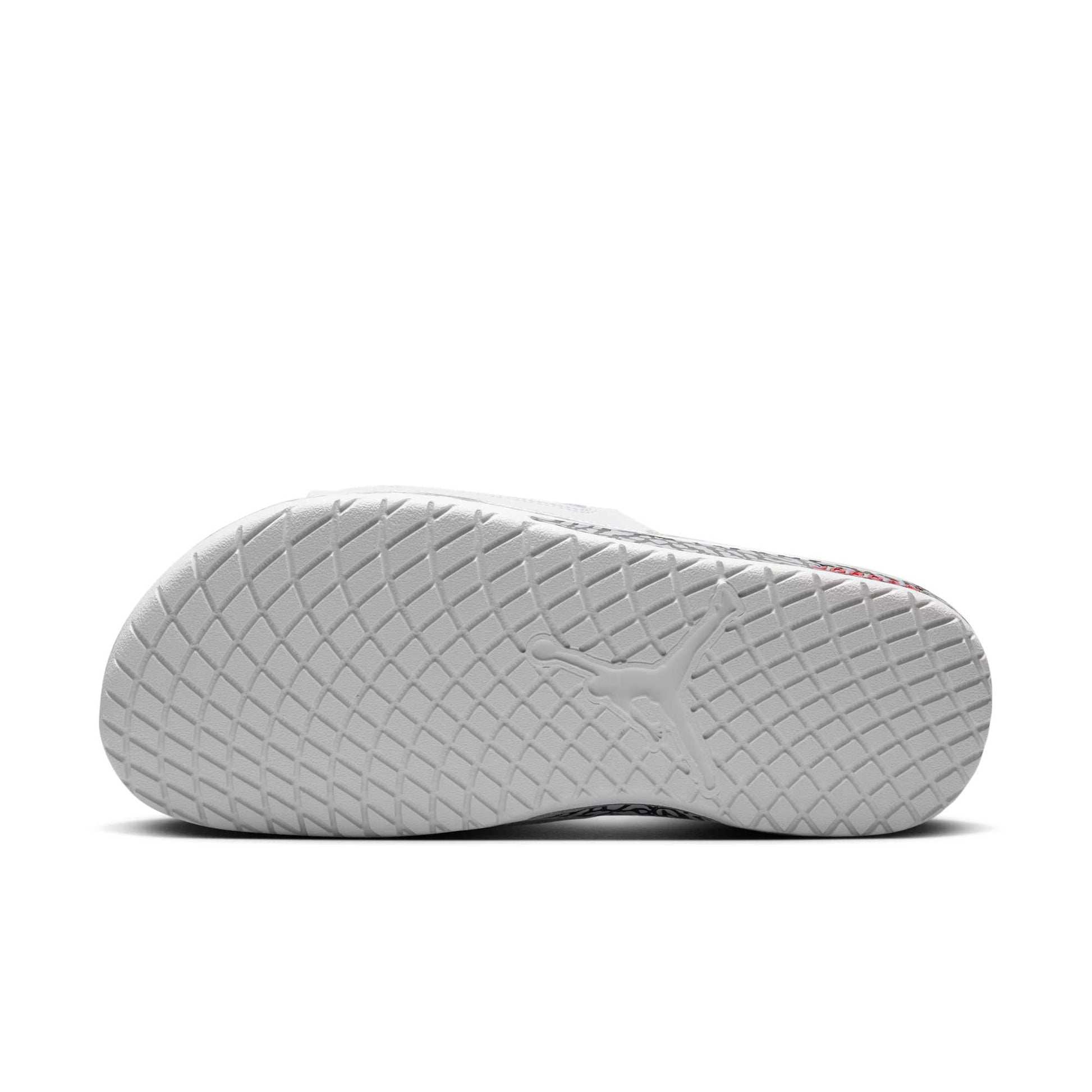 Summit White/Cement Grey/Black/Fire Red-