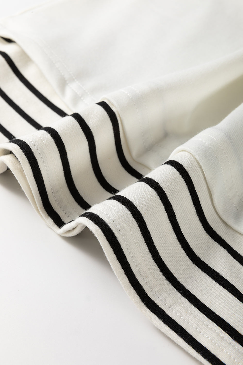 White Stripe-