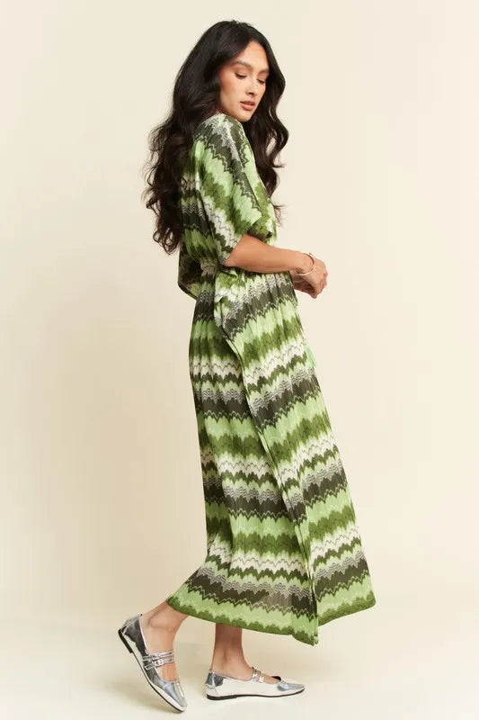 Davi & Dani Multi Color Wavy Tie Waist Flowy Sleeve Dress
