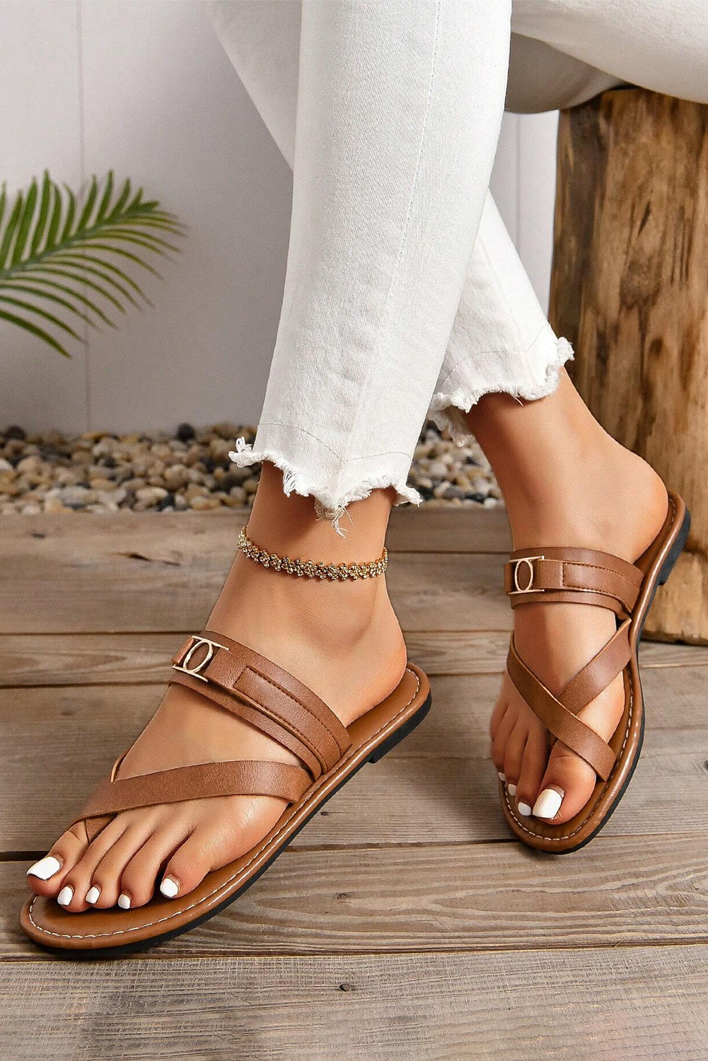 Threaded Pear Everleigh Buckle Leathered Flat Slippers