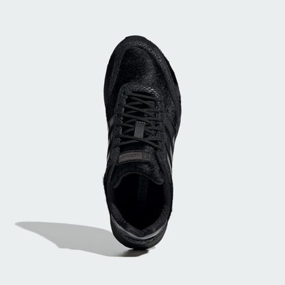Core Black / Core Black / Carbon-