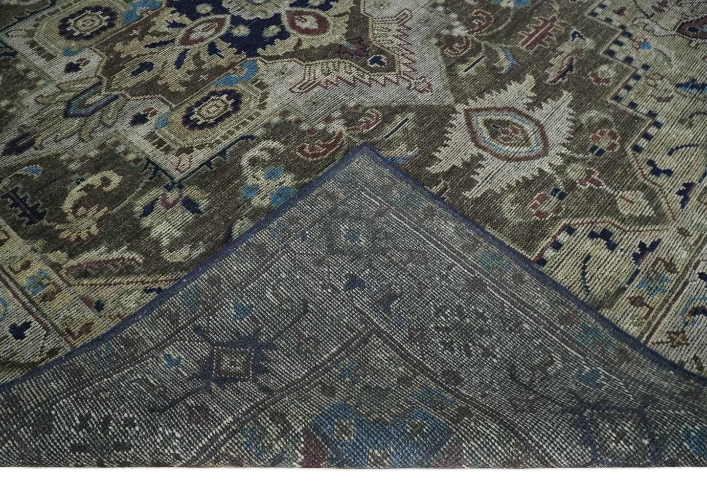 8x10 Antique look Brown, Beige and Blue Traditional Medallion wool Area Rug