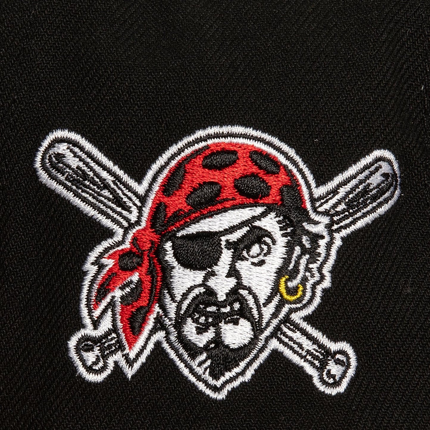 Mitchell & Ness Men's MLB Evergreen Script Snapback Pirates