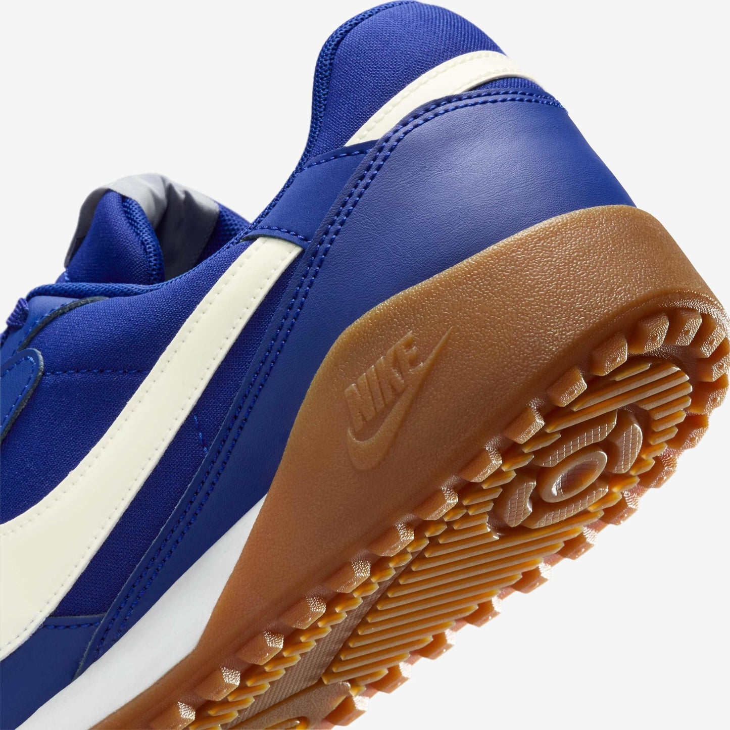 [hq4502-400] Mens Nike Terra Manta 'deep Royal'