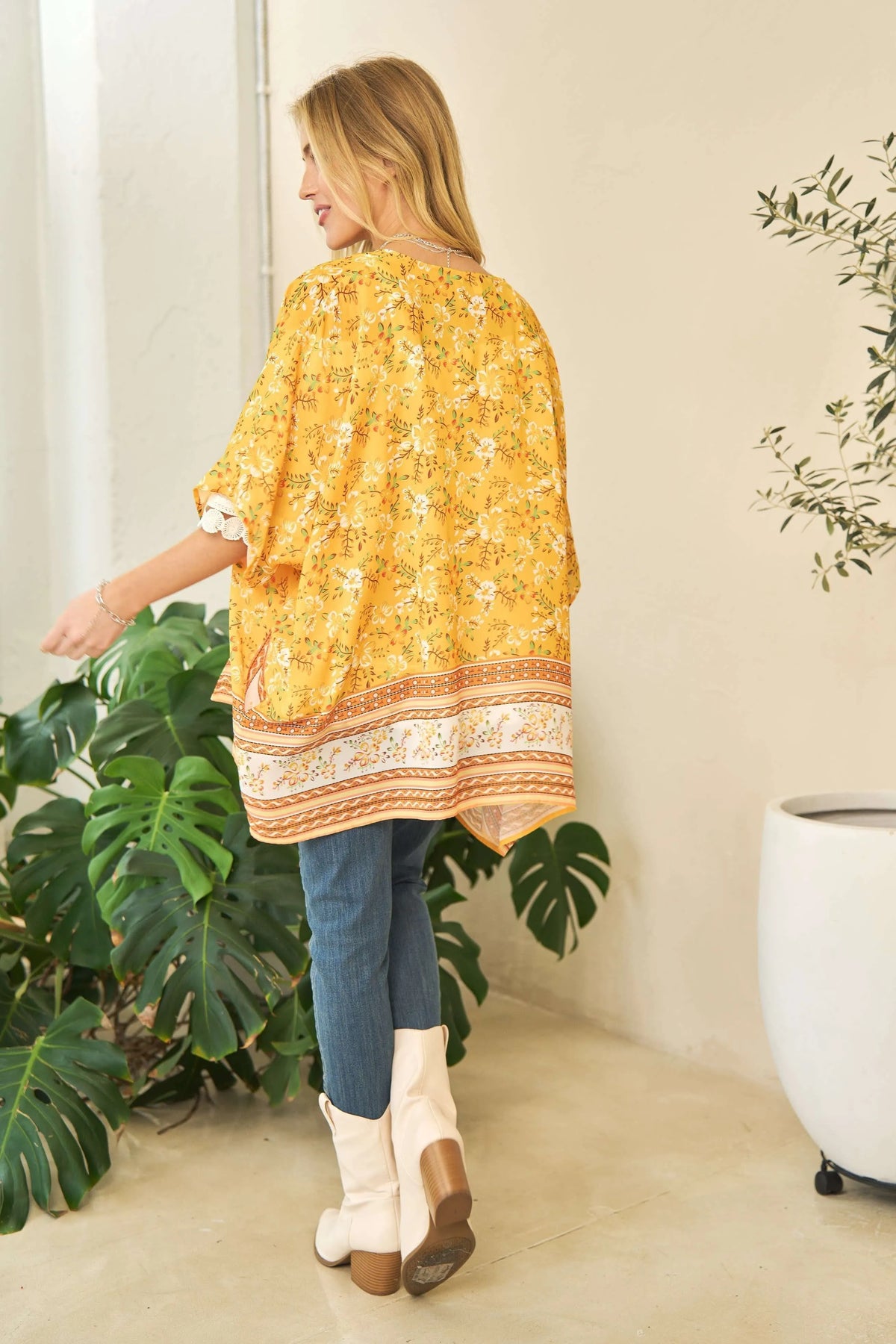 Davi & Dani Floral Printed Short Sleeve Loose Fit Kimono Cover Up