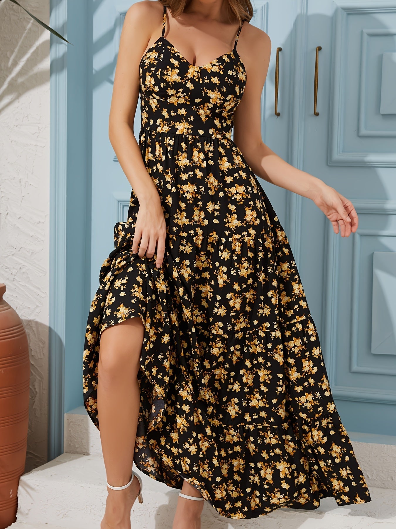 Women’s Floral Backless Maxi Dress – Strappy Dress with Bow & Flowy Skirt
