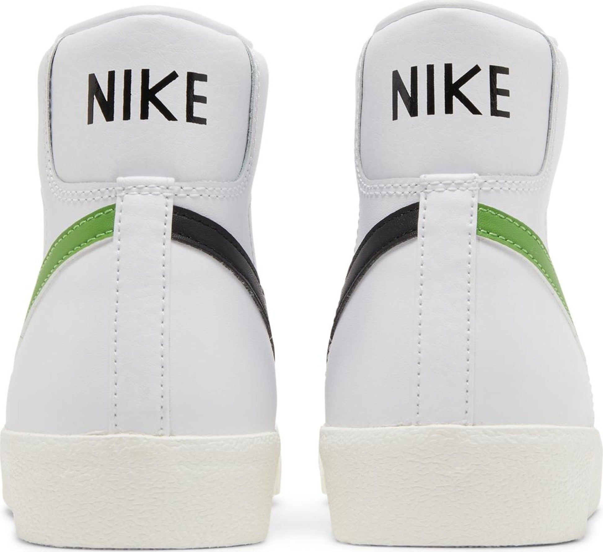 White/Black-Sail-Chlorophyll-