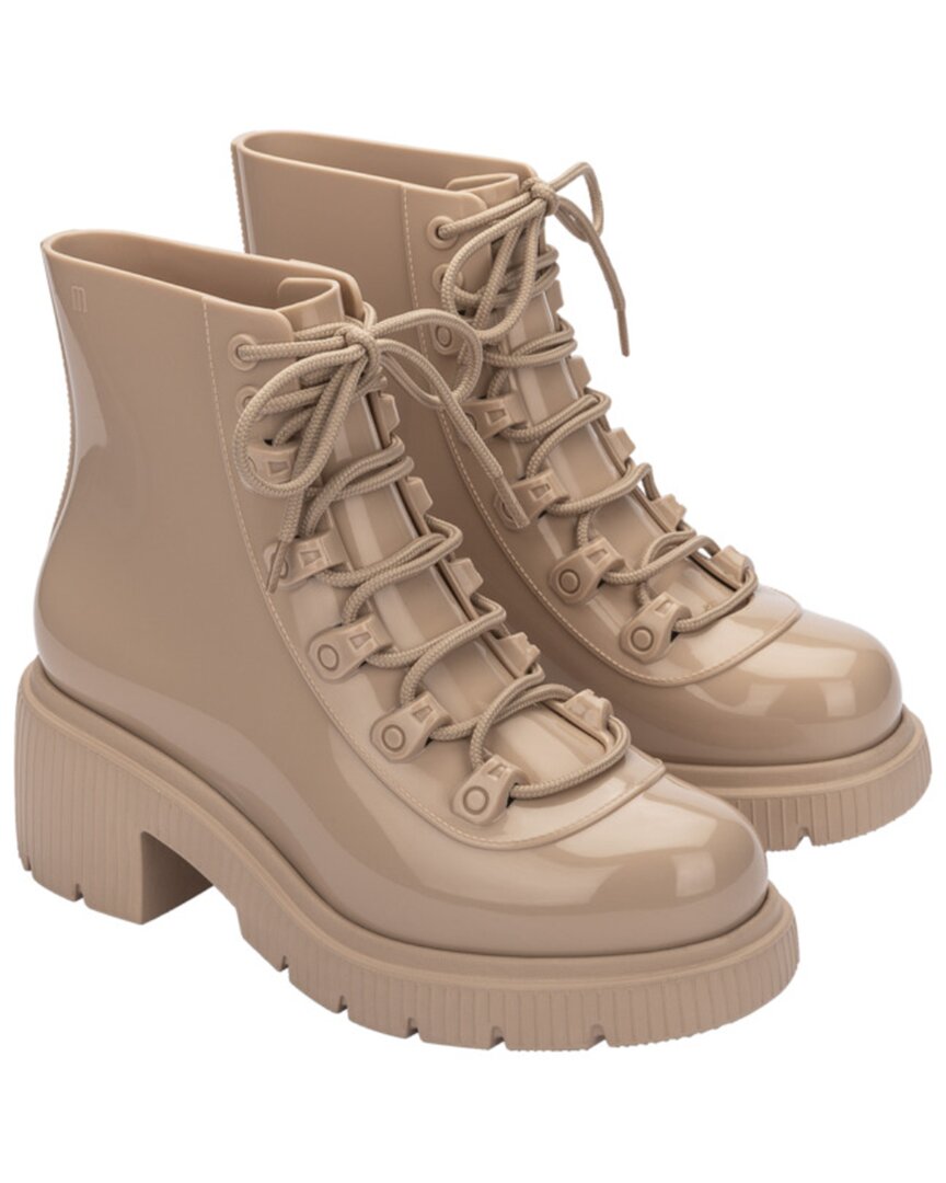 BEIGE-