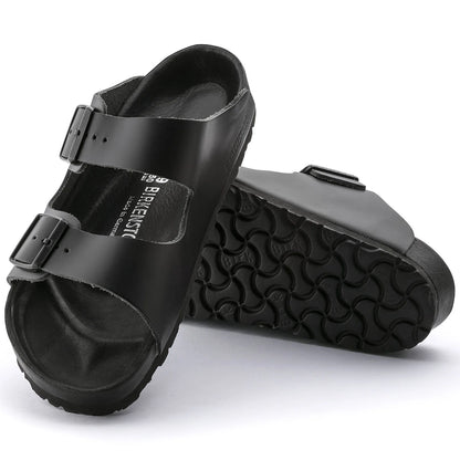 Exquisite Black-