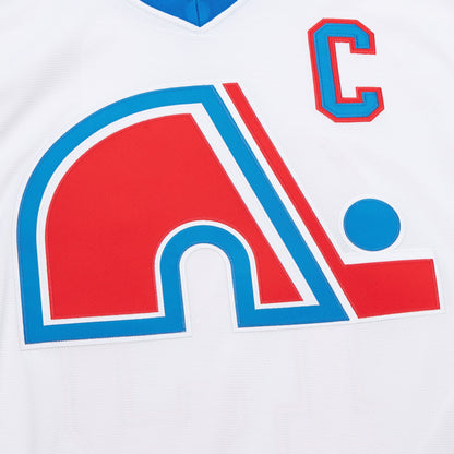 Mitchell & Ness Men's NHL White Jersey Nordiques 1994 Joe Sakic