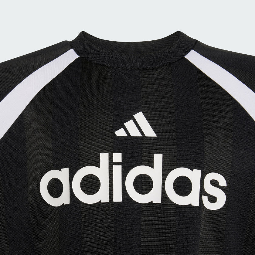 Black / White-