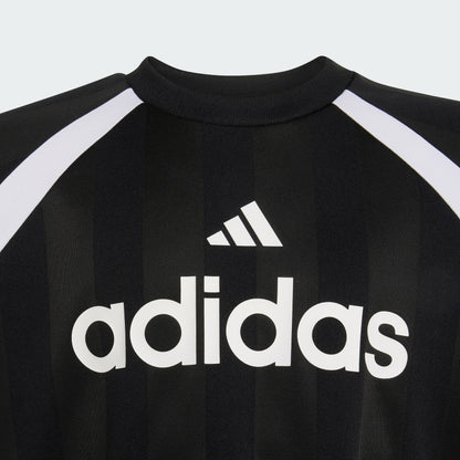 Black / White-