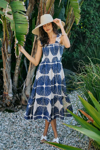SO ME Abstract Print Smocked Bodice Tiered Lined Midi Dress