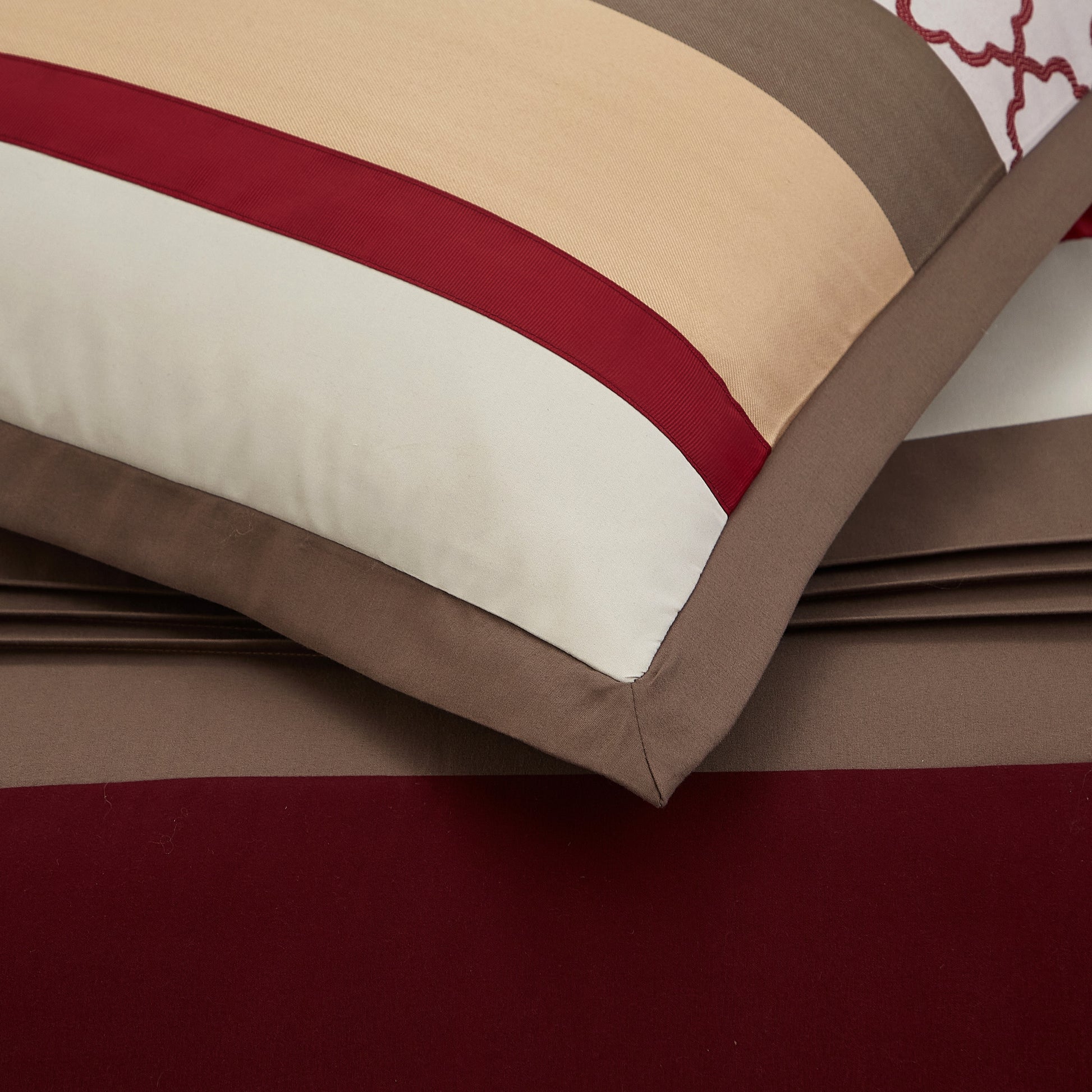 Taupe-