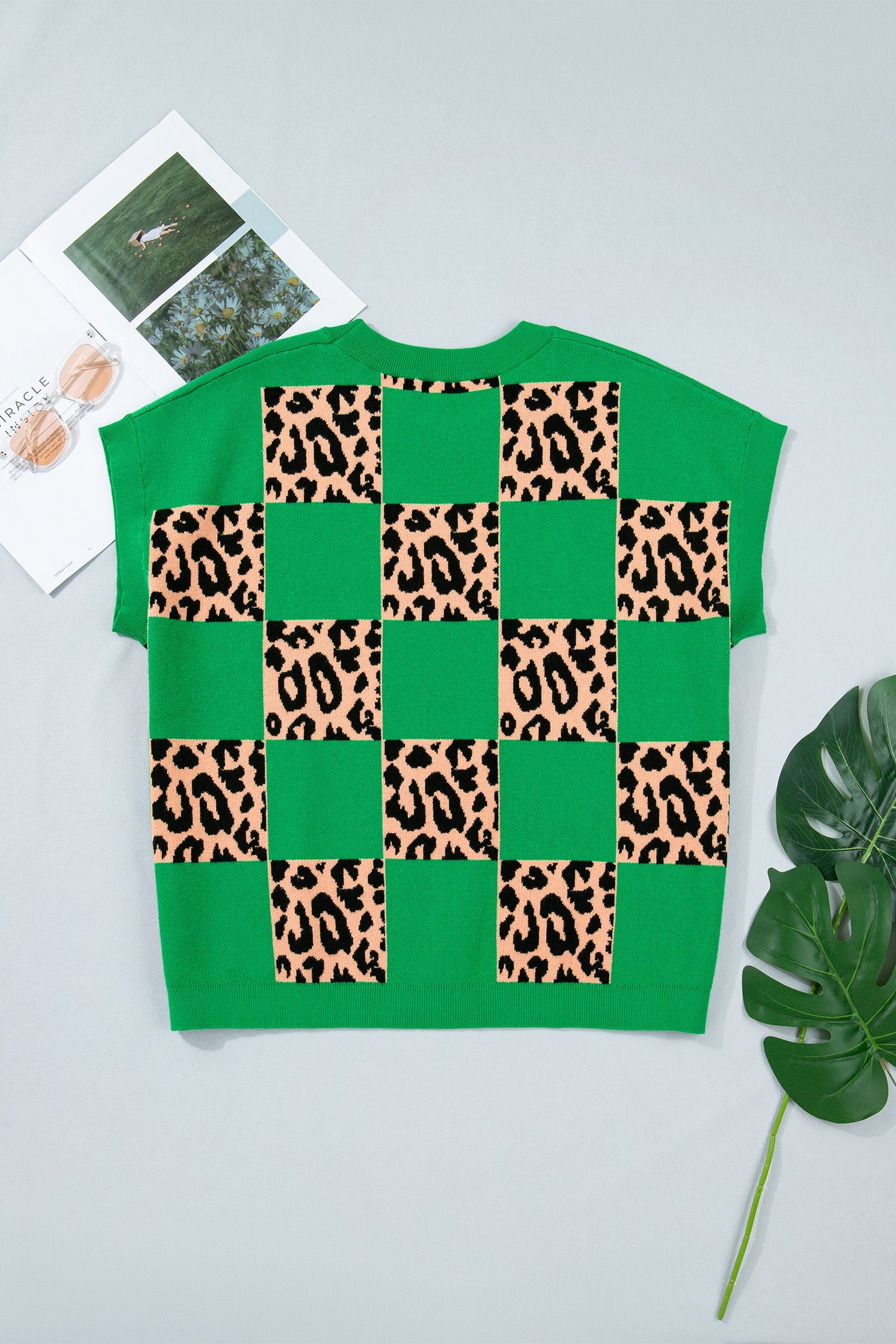 Threaded Pear Cattleya Checkered Short Sleeve Plus Sweater