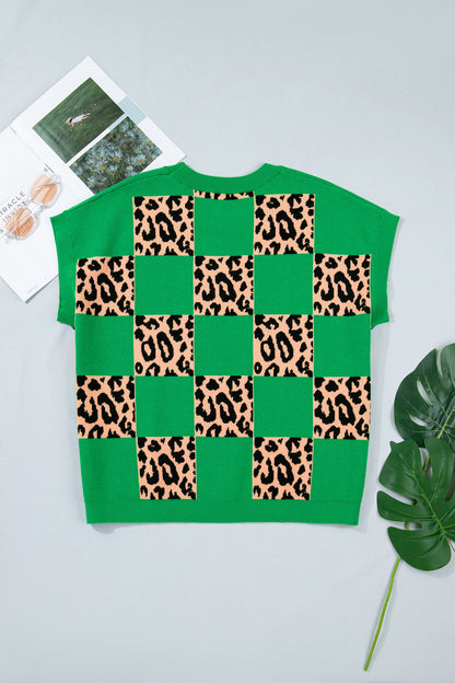 Threaded Pear Cattleya Checkered Short Sleeve Plus Sweater