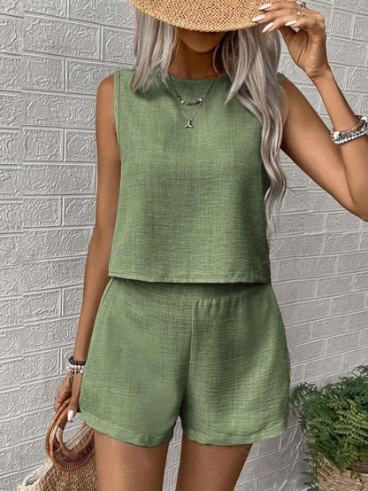 🌞 Women's Solid Color Sleeveless Vest & Shorts Set