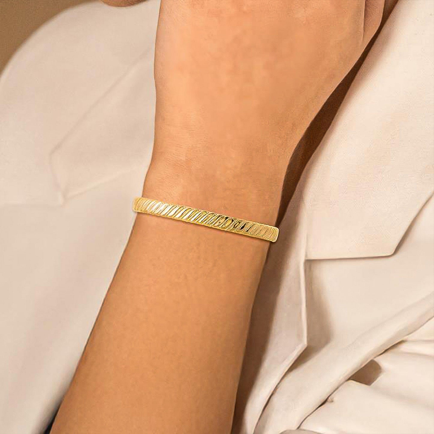Aurelia Textured Cuff