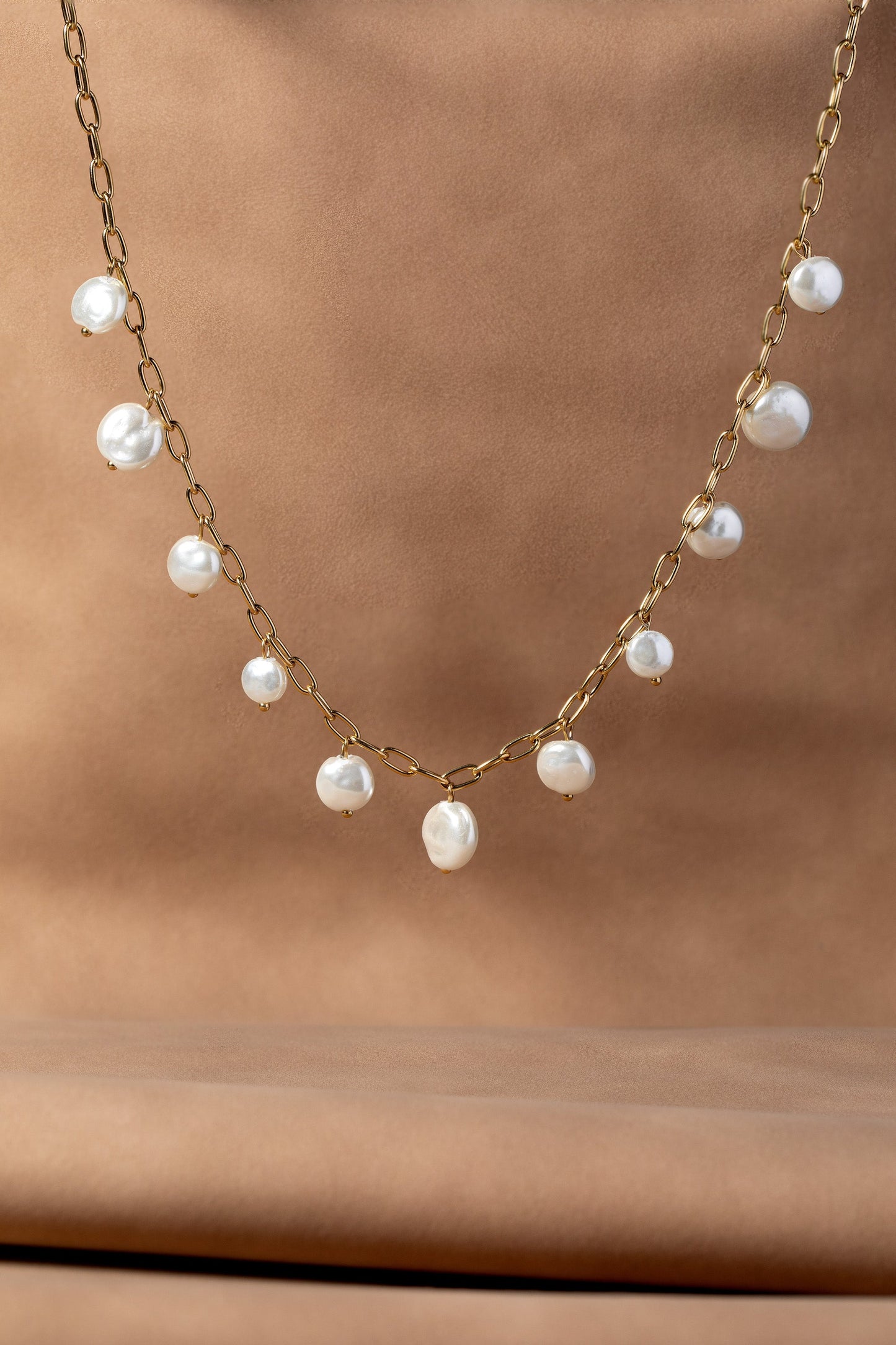 Coin Pearl Shaky Necklace