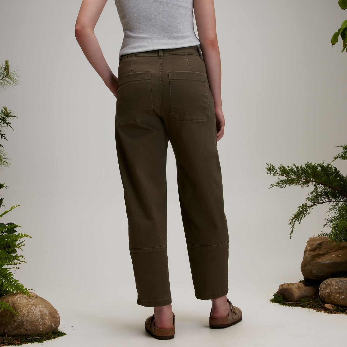 Alpine Design Women's Barrel Relaxed Fit High Rise Cropped Pants