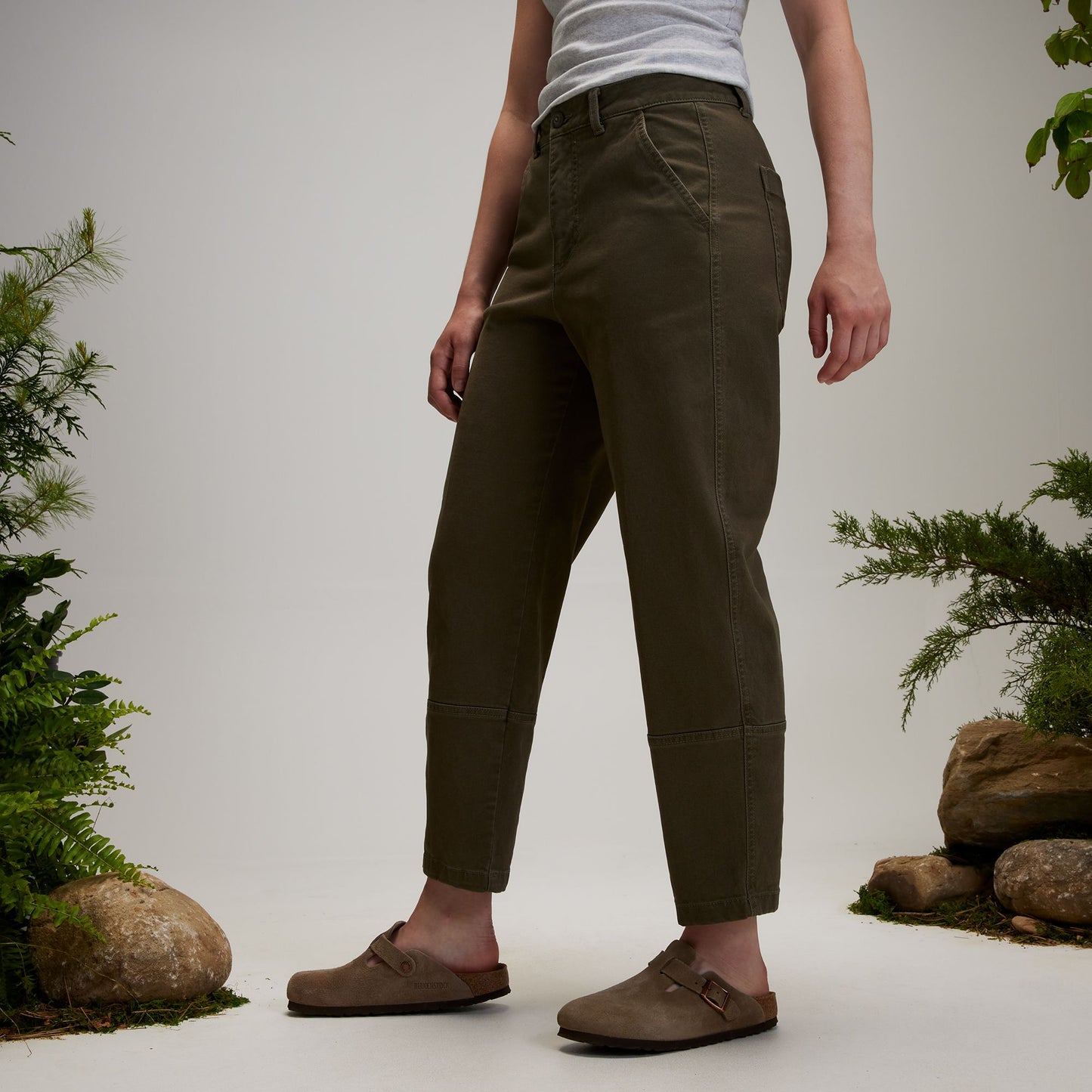 Alpine Design Women's Barrel Relaxed Fit High Rise Cropped Pants