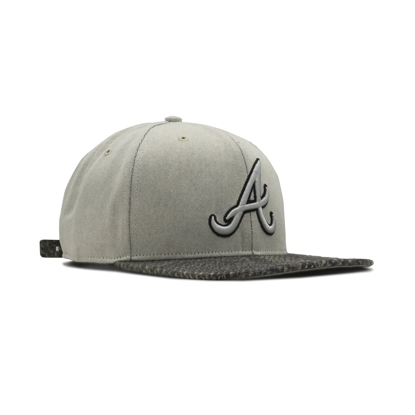 Men's 47 Brand Atlanta Braves Snakeskin Strapback - Grey