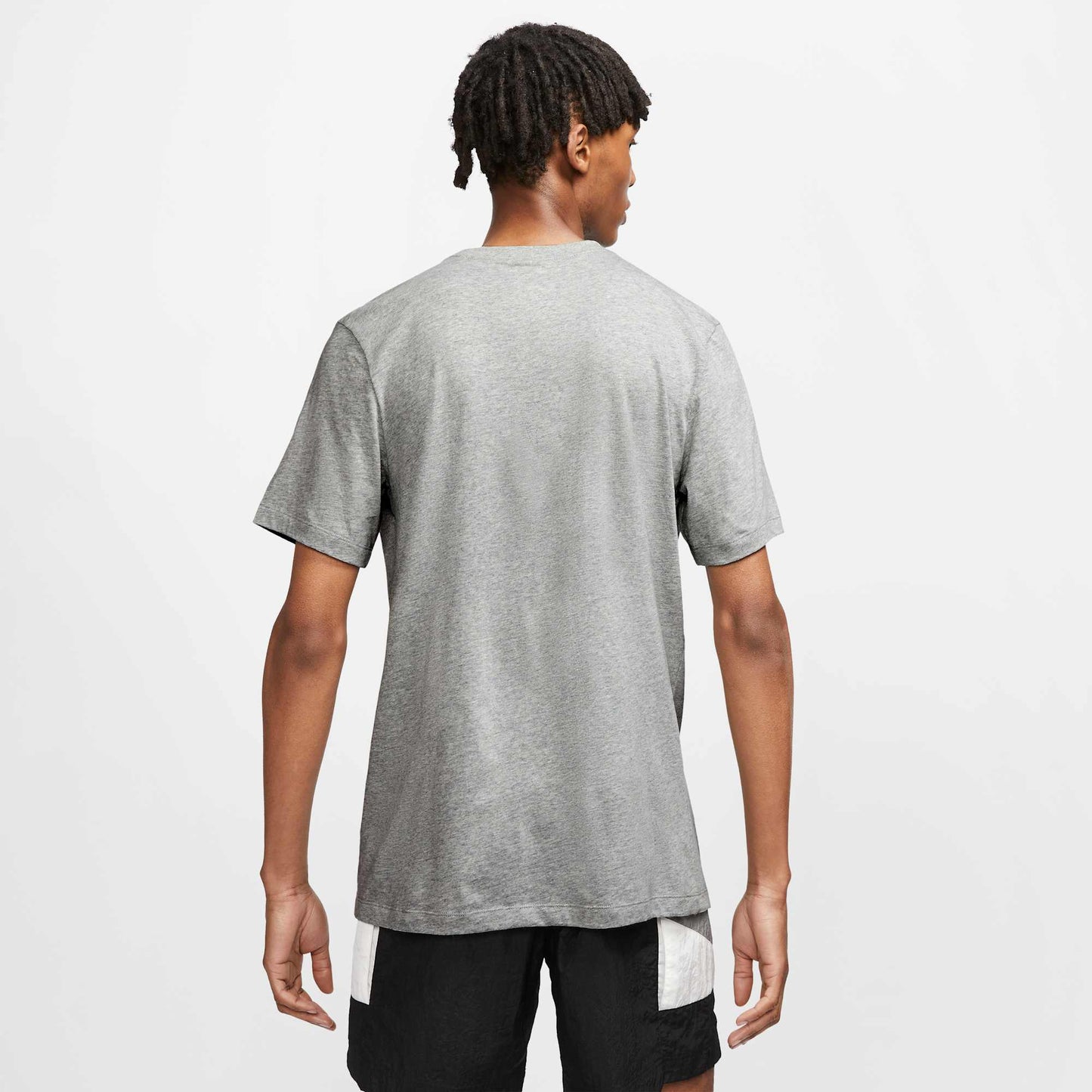 Nike Men's Sportswear Club T-Shirt