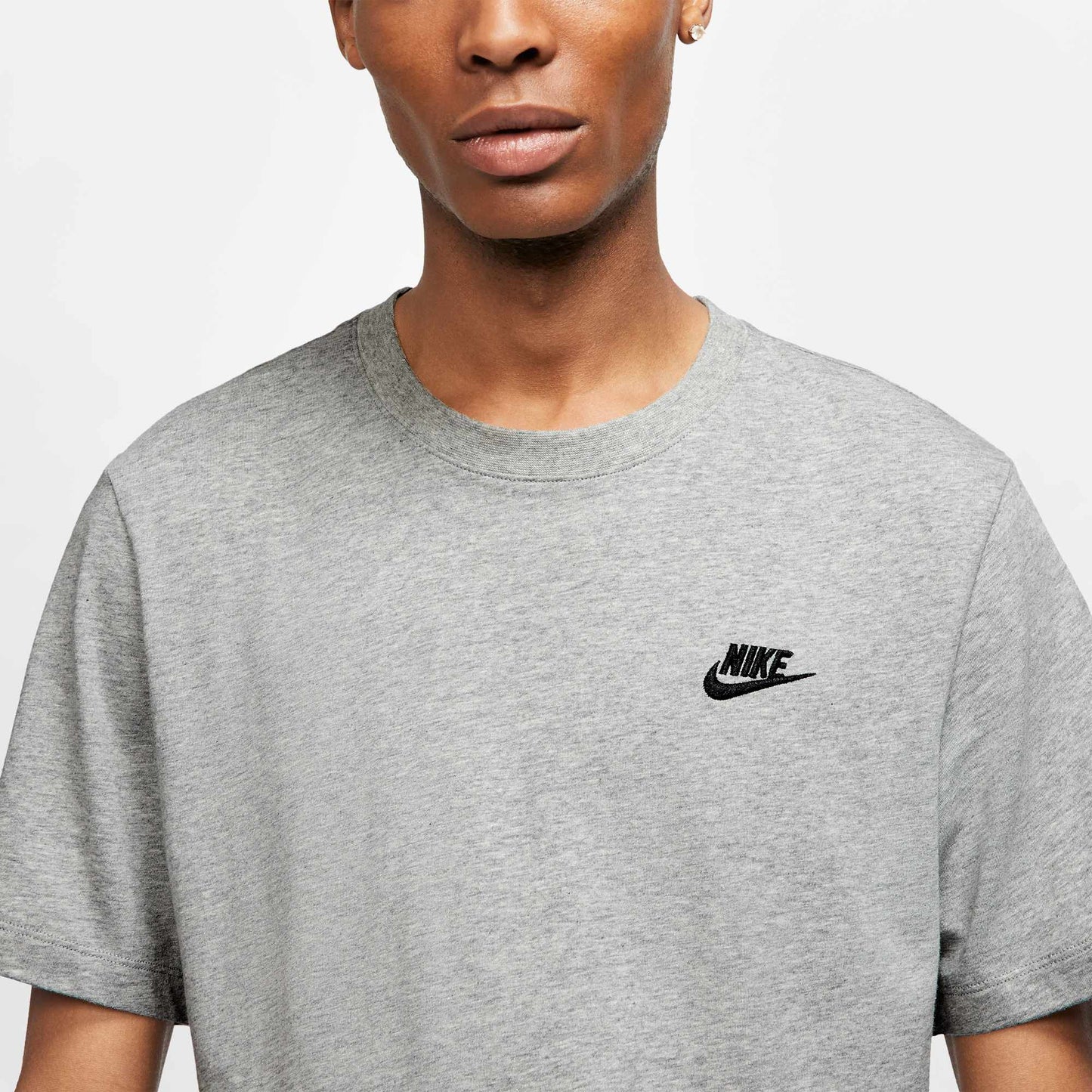 Nike Men's Sportswear Club T-Shirt