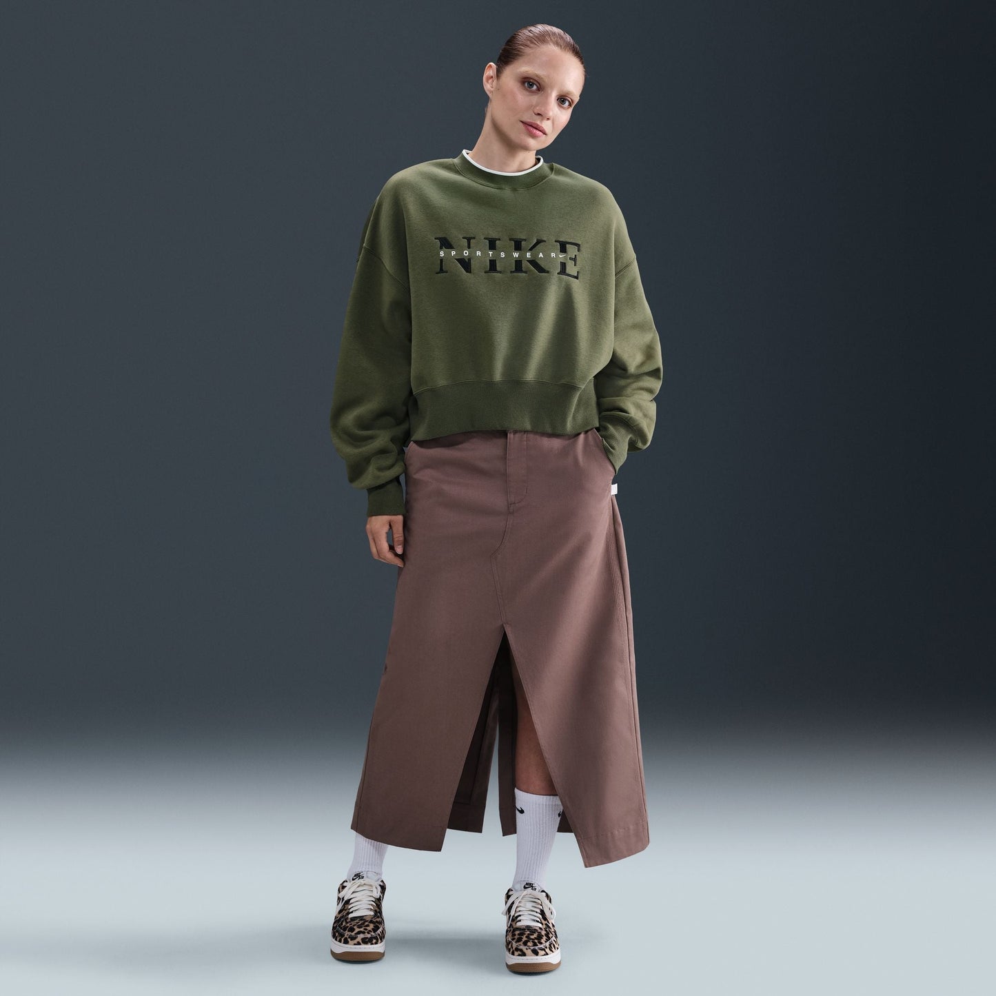 Nike Womens Phoenix Oversized Crewneck - Medium Olive