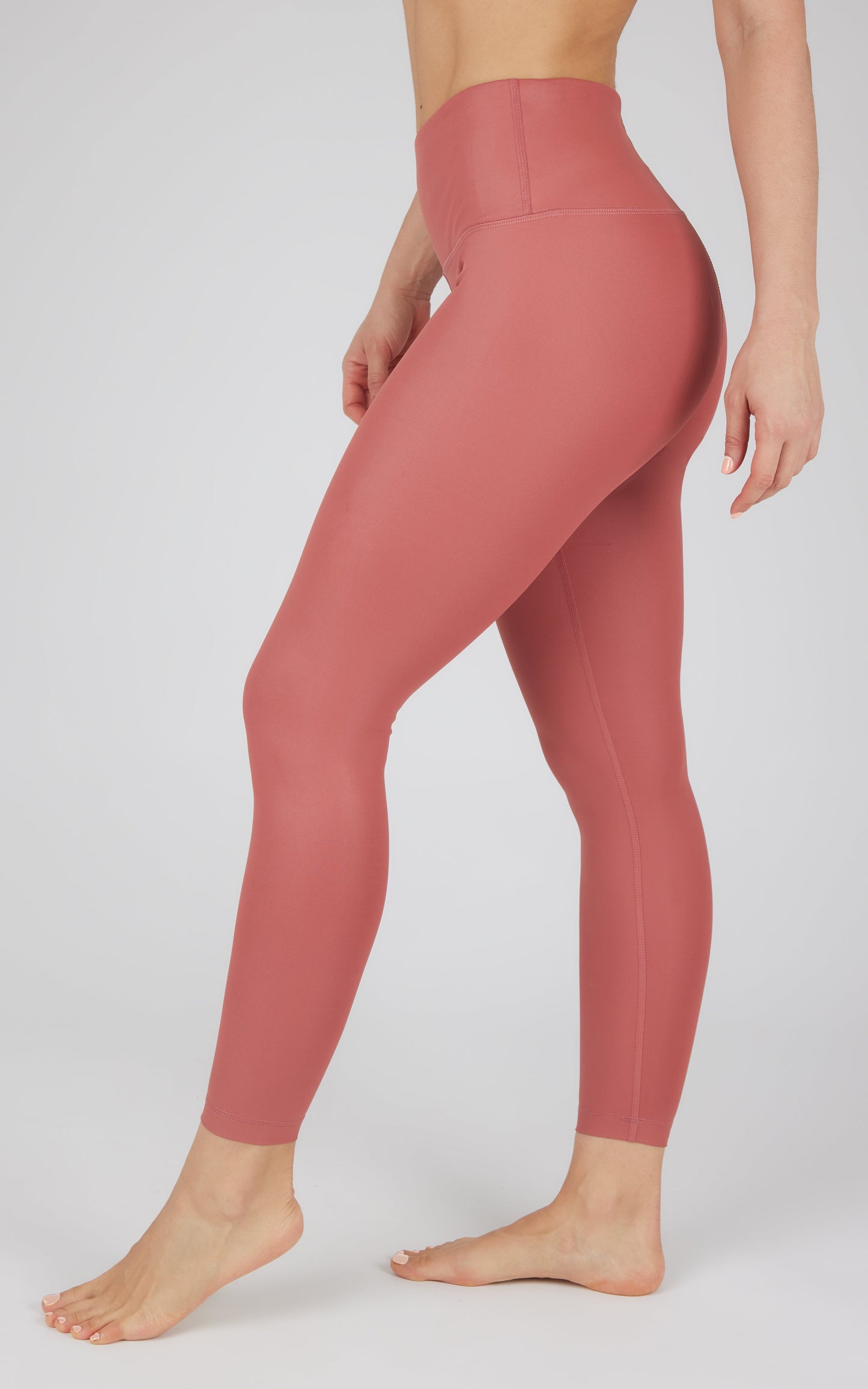 Interlink Faux Leather High Waist Cire 7/8 Ankle