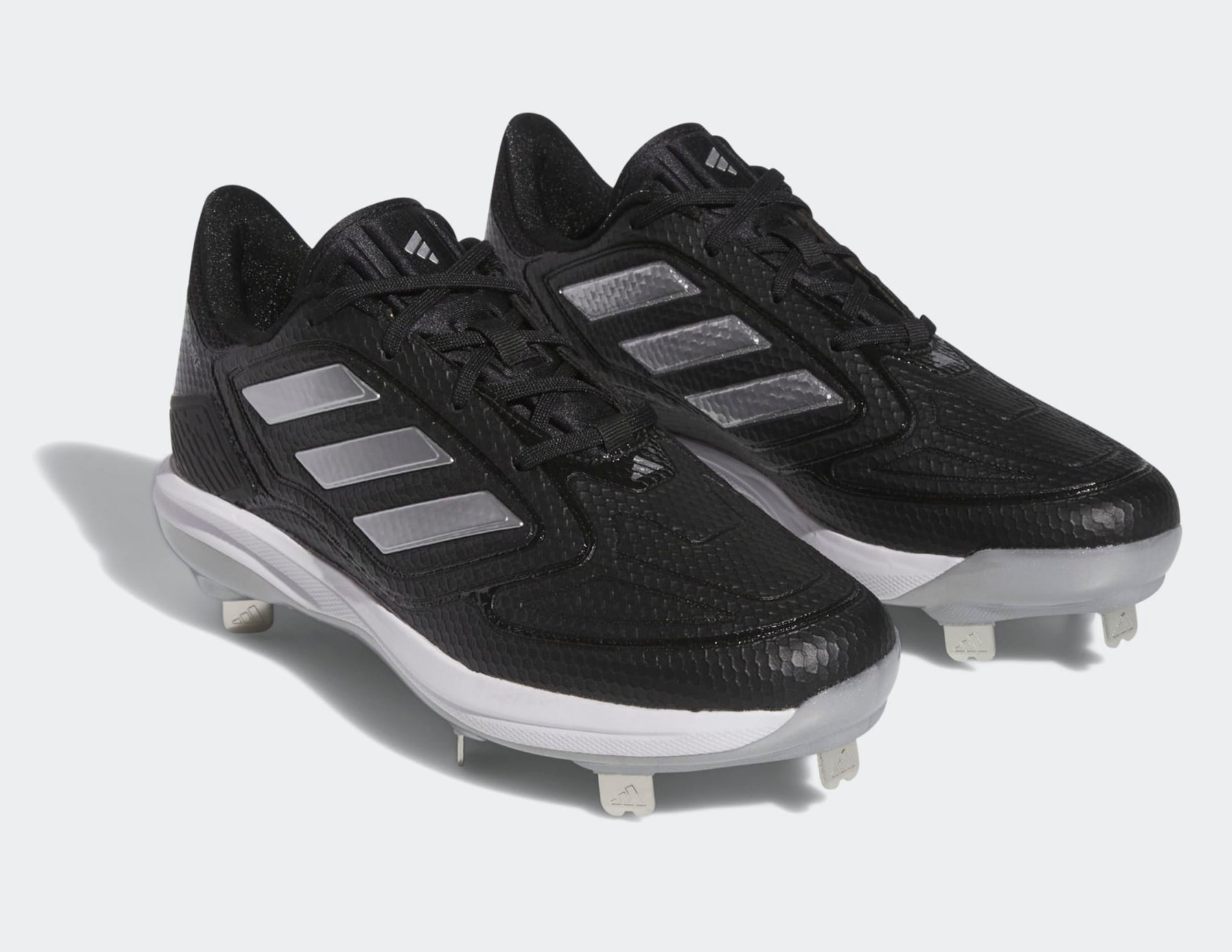 Core Black/Silver Metallic/Cloud White-