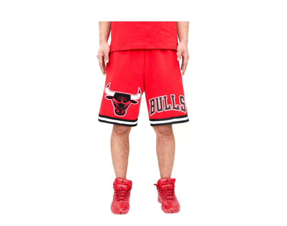 Pro Standard Chicago Bulls Classic Chenille Men Shorts Red