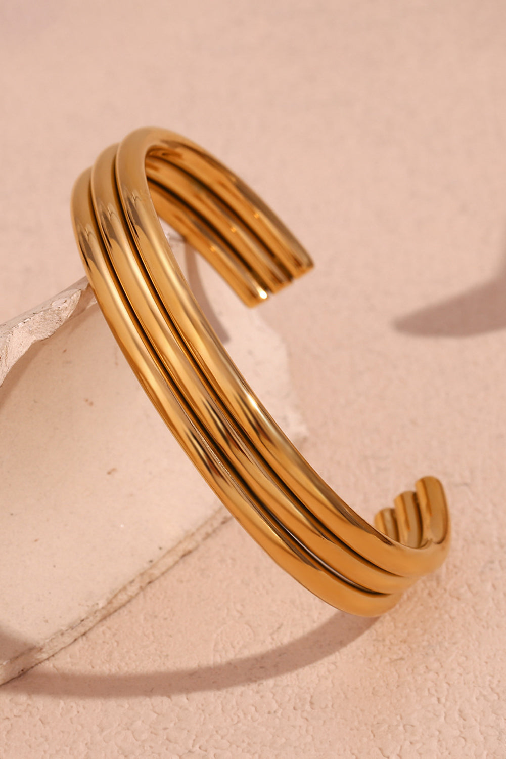 Threaded Pear Gold Three Layered Notched Design Bangle