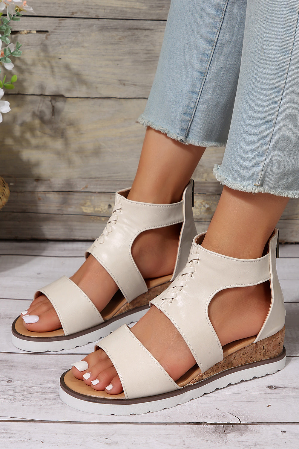 Threaded Pear Nora Crisscross Hollowed Gladiator Sandals