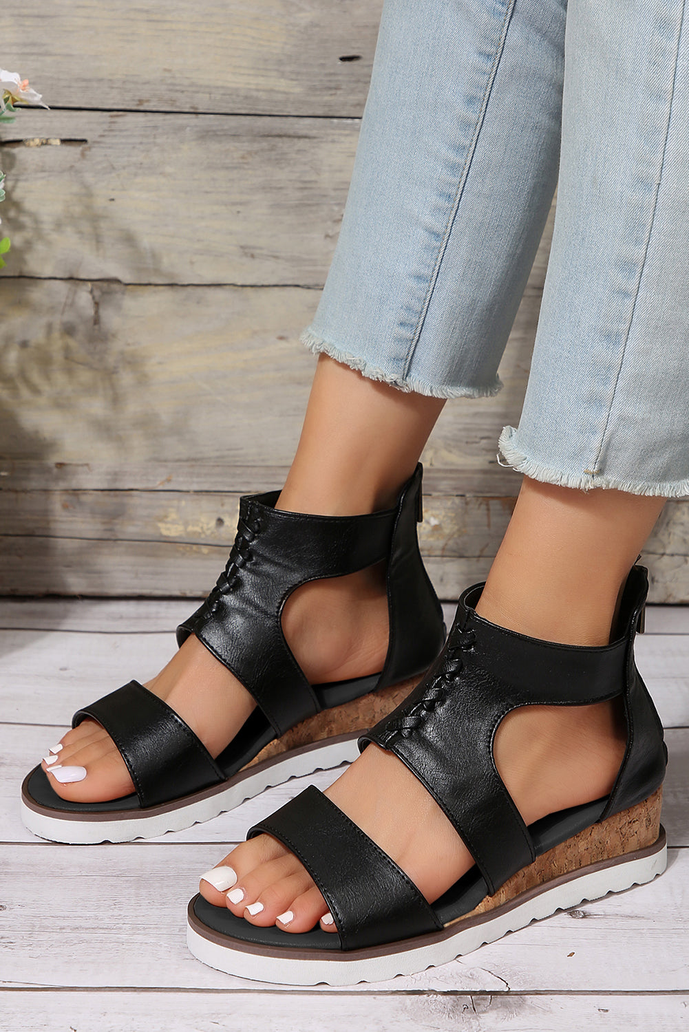Threaded Pear Nora Crisscross Hollowed Gladiator Sandals