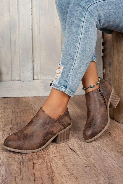 Threaded Pear Tulip Opening Suede Ankle Boots