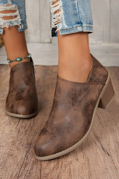Threaded Pear Tulip Opening Suede Ankle Boots