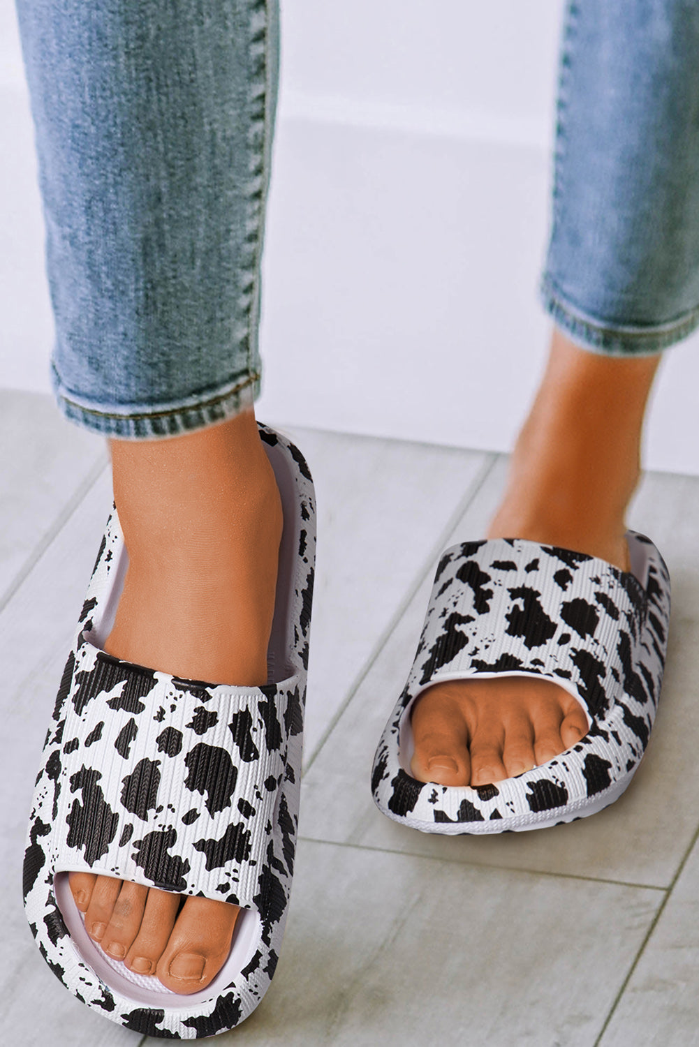 Threaded Pear Thick Sole Slip On Slippers