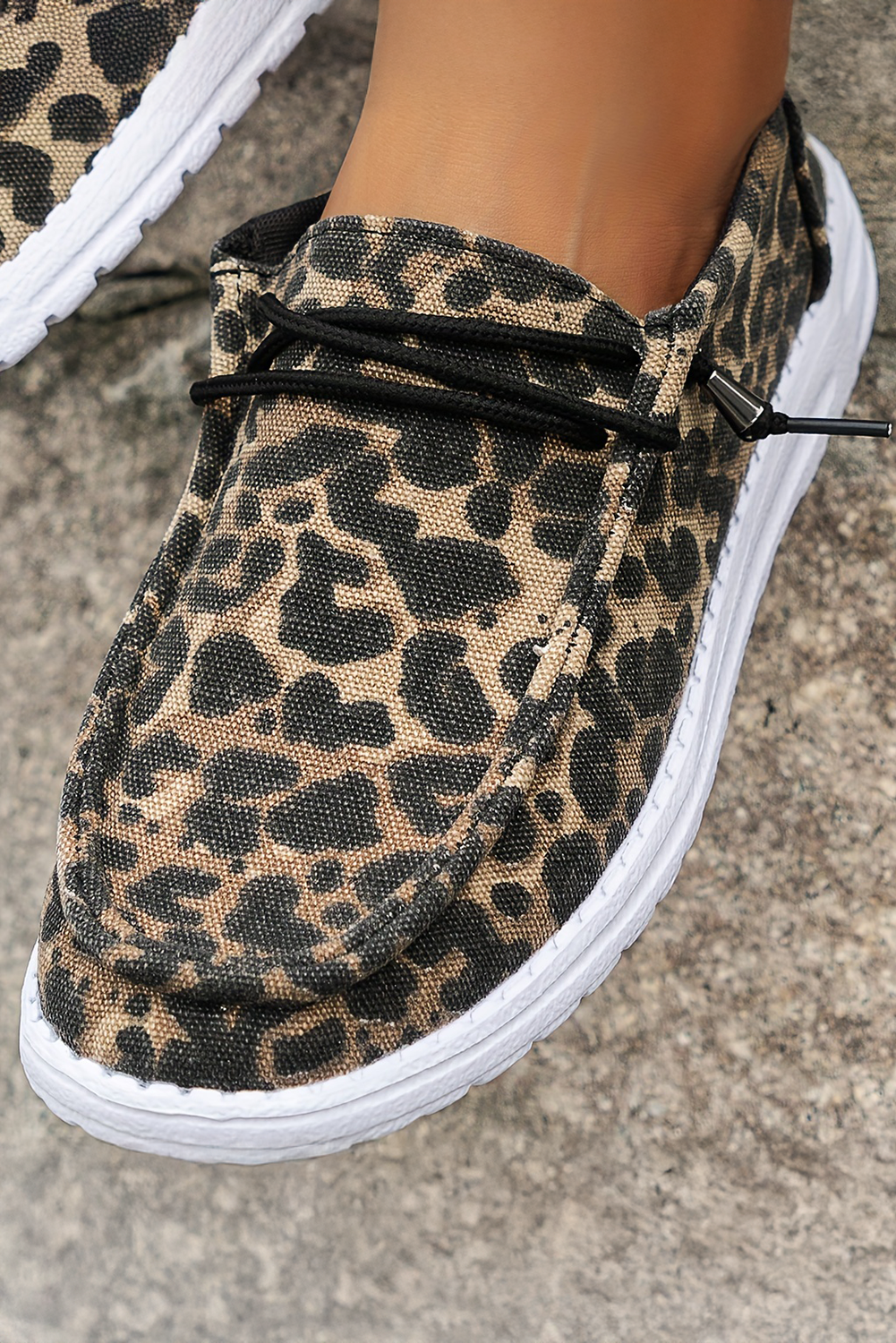 Threaded Pear Kira Lace-up Decor Leopard Canvas Shoes