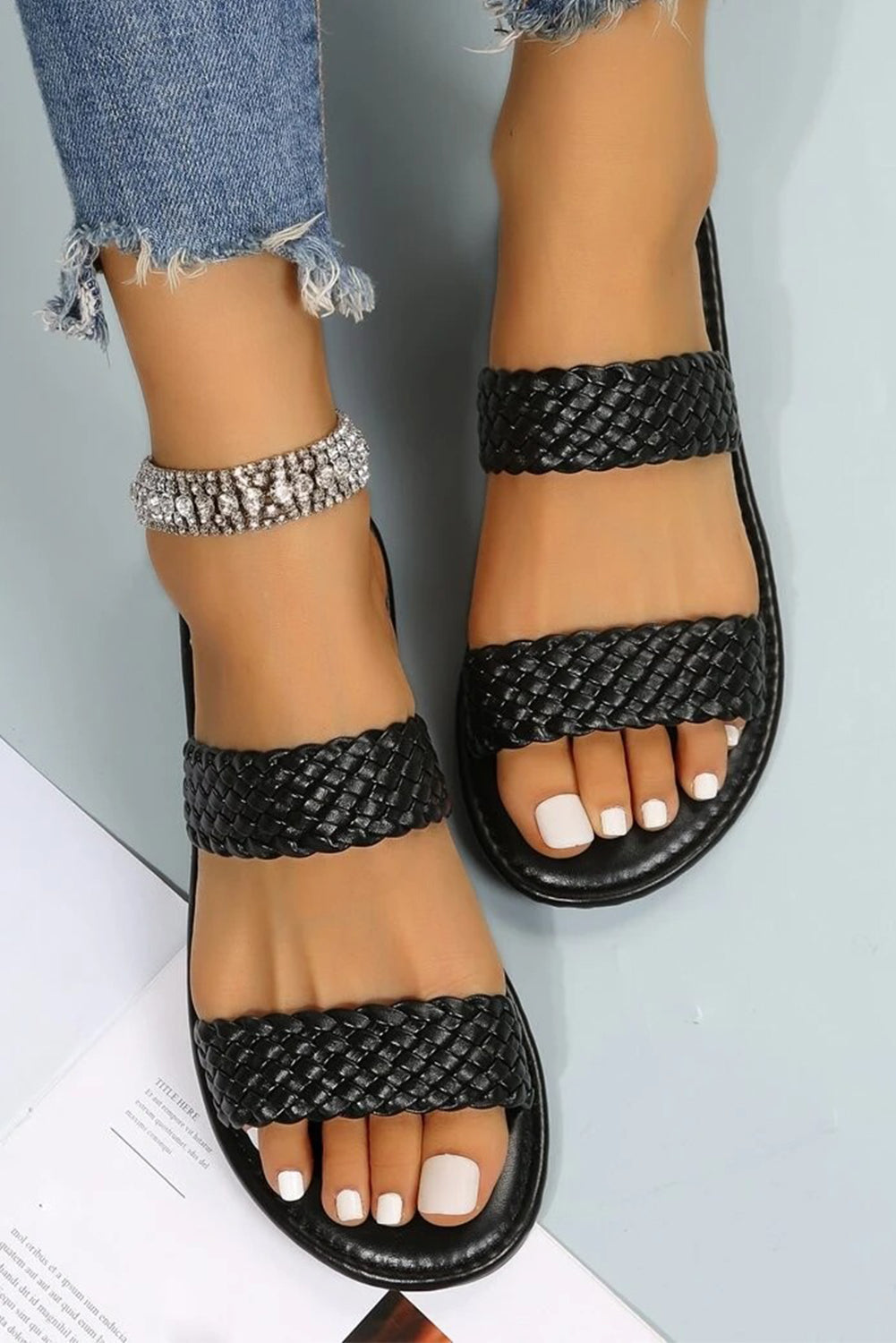 Threaded Pear Braided Double Band Leathered Flat Slippers
