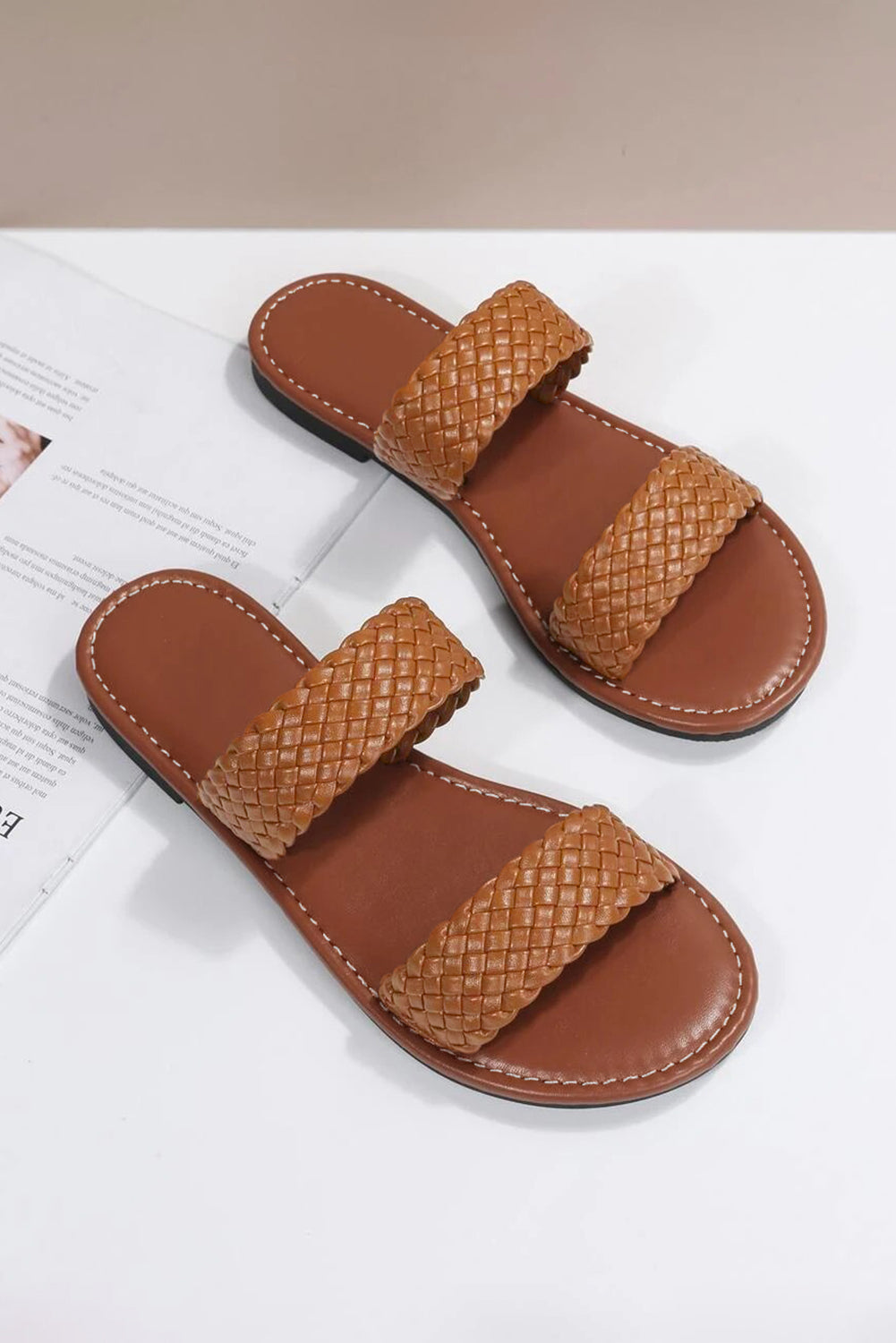 Threaded Pear Braided Double Band Leathered Flat Slippers