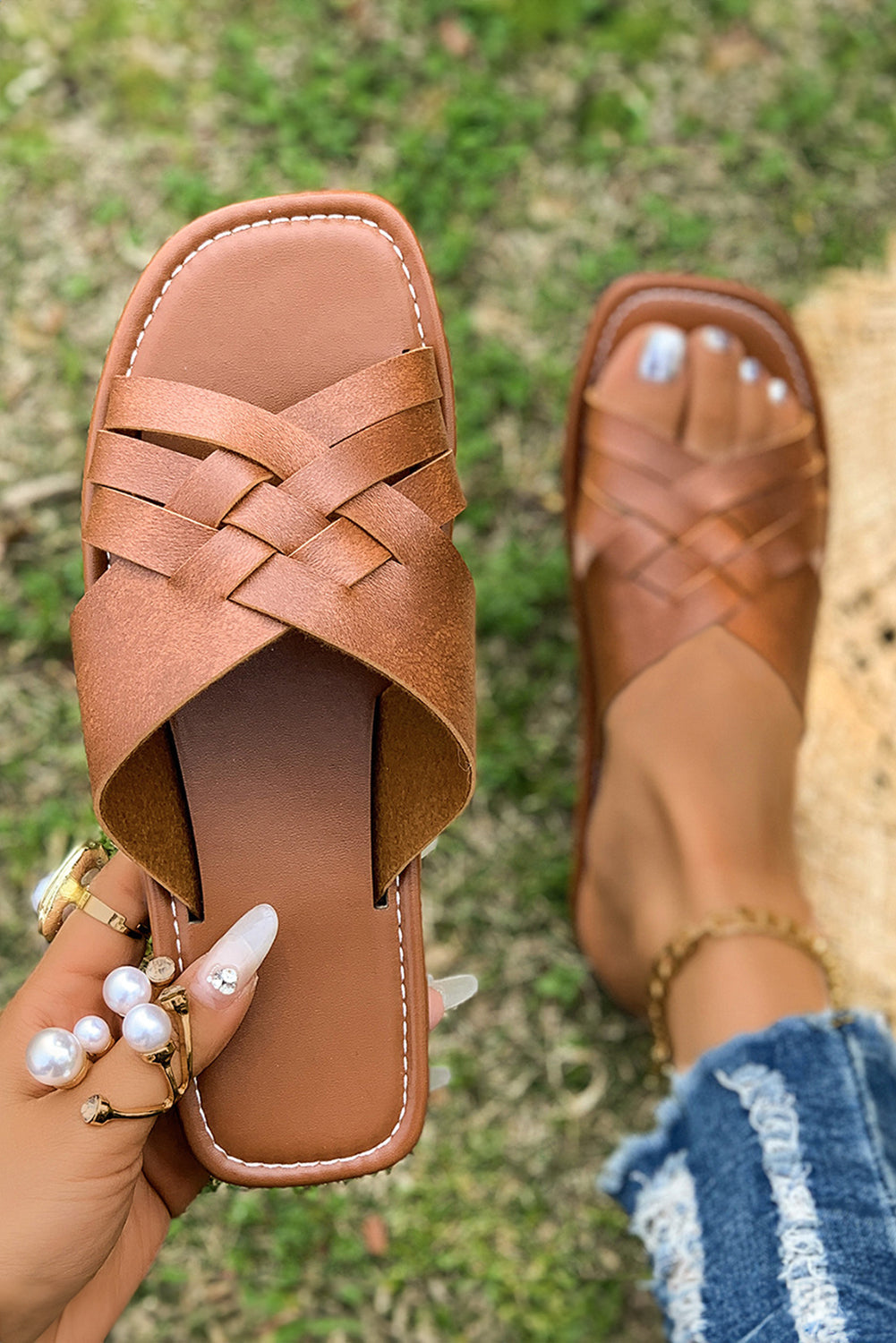 Threaded Pear Ana Crossed Woven Flat Slippers