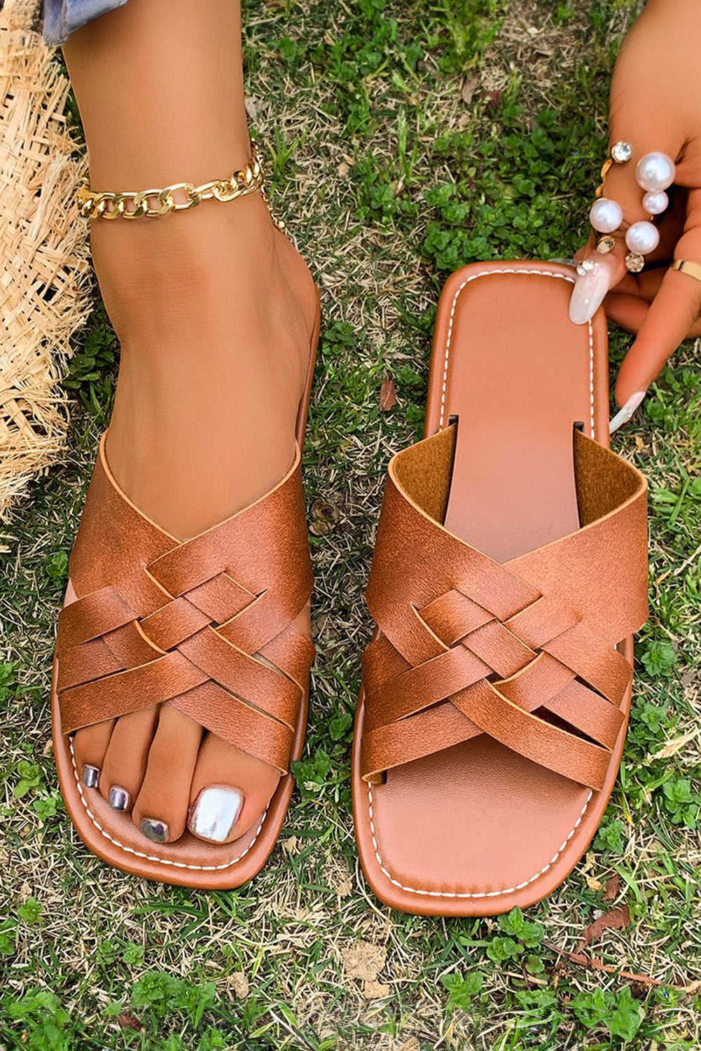Threaded Pear Ana Crossed Woven Flat Slippers