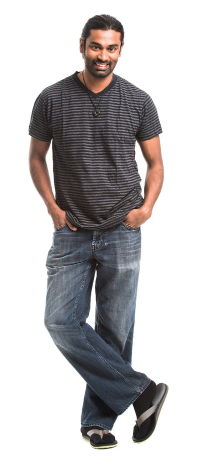 2 Black / 1 White-