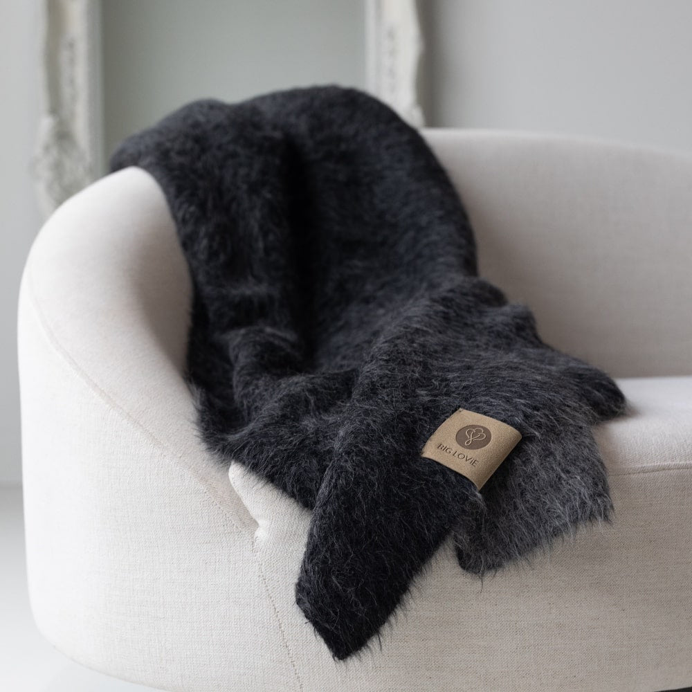 Suri | Black + Dark Gray