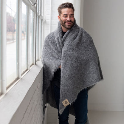 Suri | Black + Dark Gray
