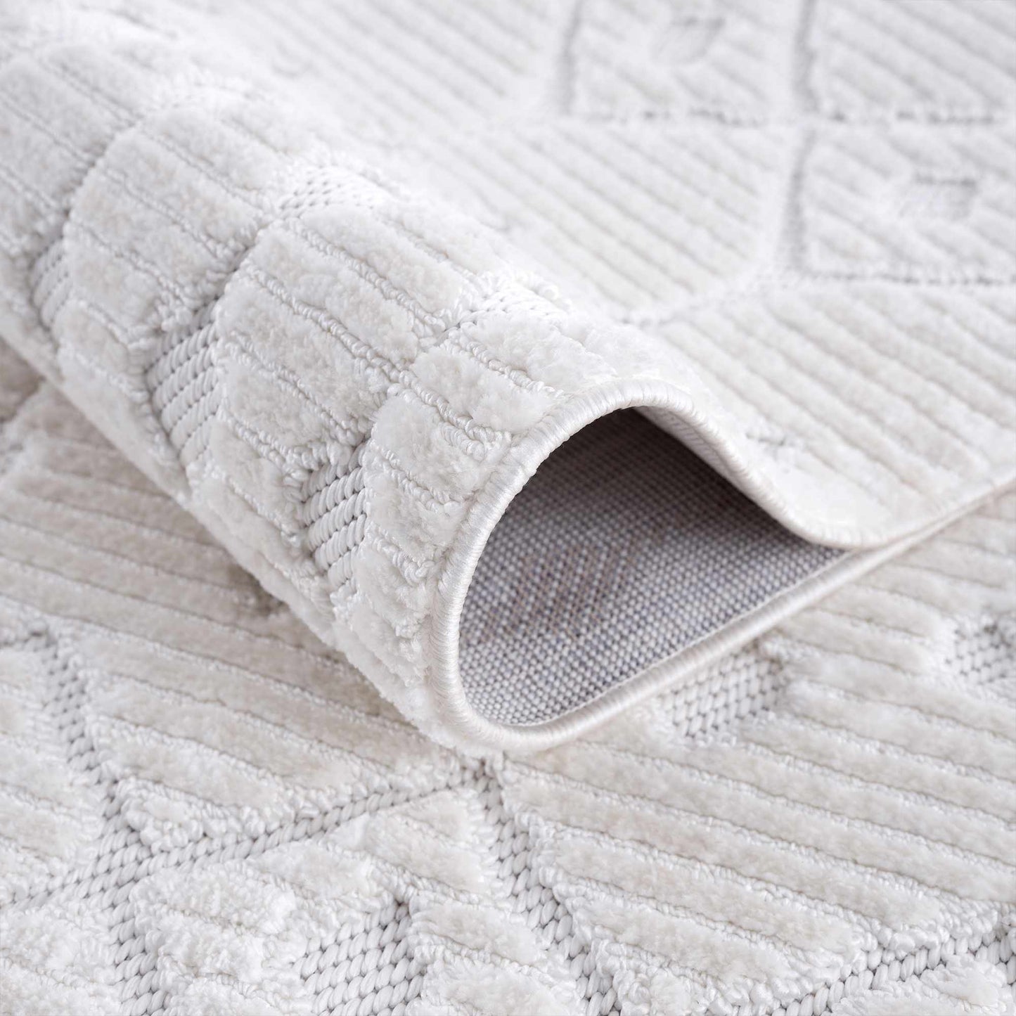 Ivory Beil 3D Fringe Area Rug - Clearance