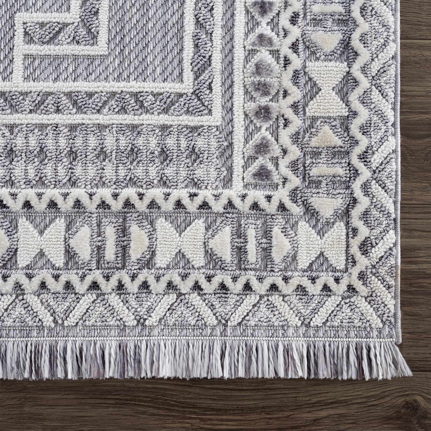Alya 3D Saxony with Fringes Area Rug - Clearance