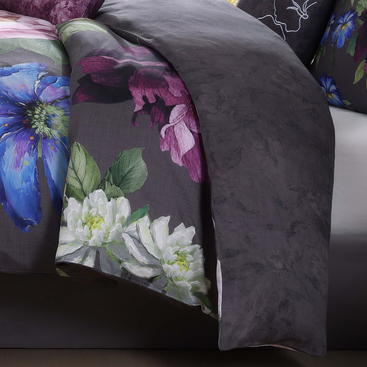 Dark Gray / Multi Floral-